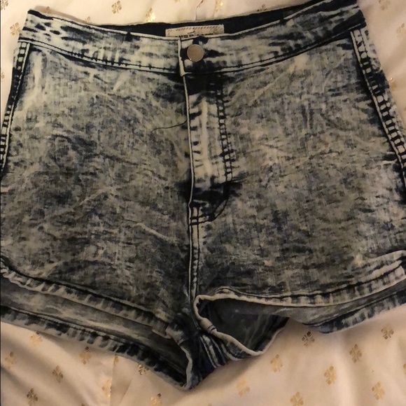 Shorts - Picture 1 of 1